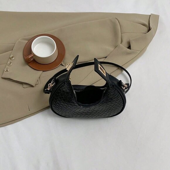 Black Women's Zipper Closure Faux Leather Woven Handbag - Picture 6 of 6